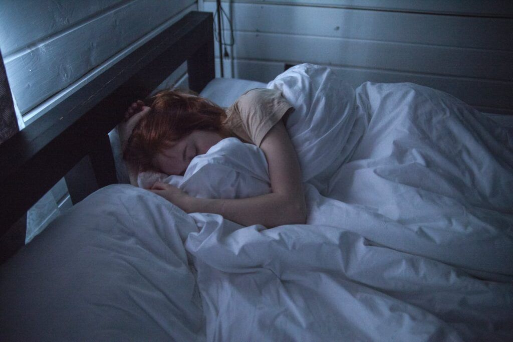 Bien dormir en été : 7 ajustements simples qui changent tout