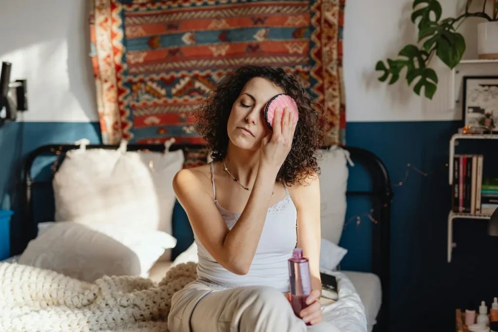 Démaquillage : la méthode qui respecte vraiment la peau