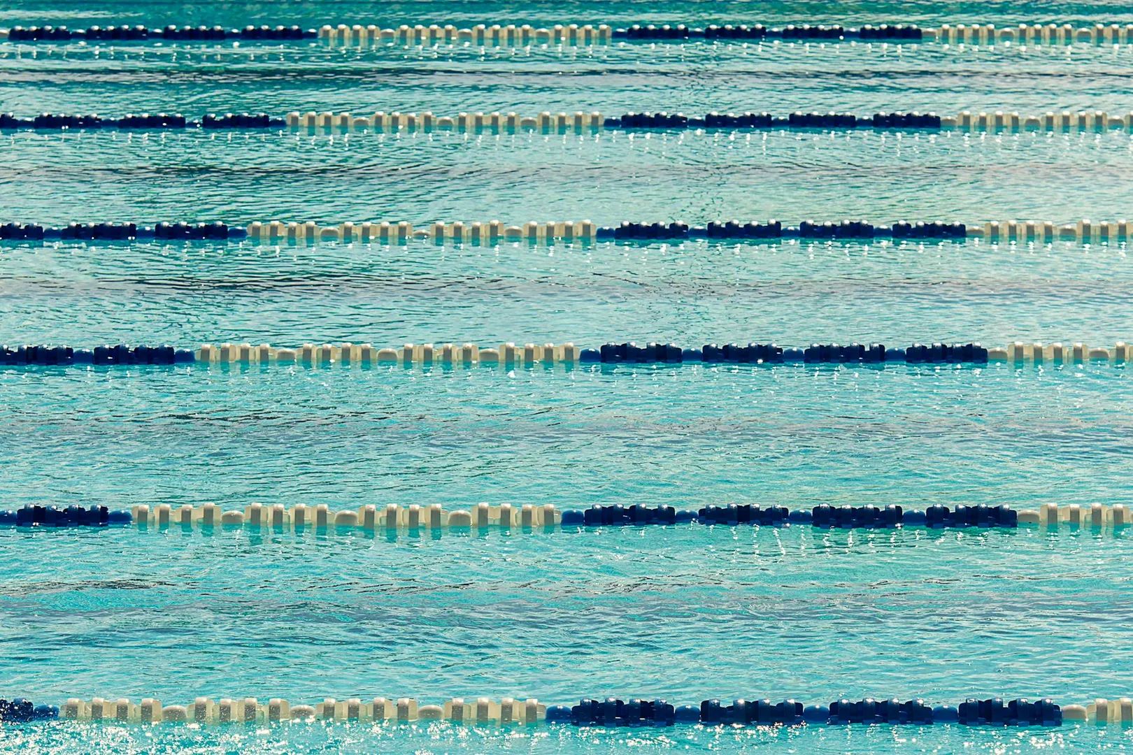Natation : bienfaits et programme débutant pour s'y mettre durablement